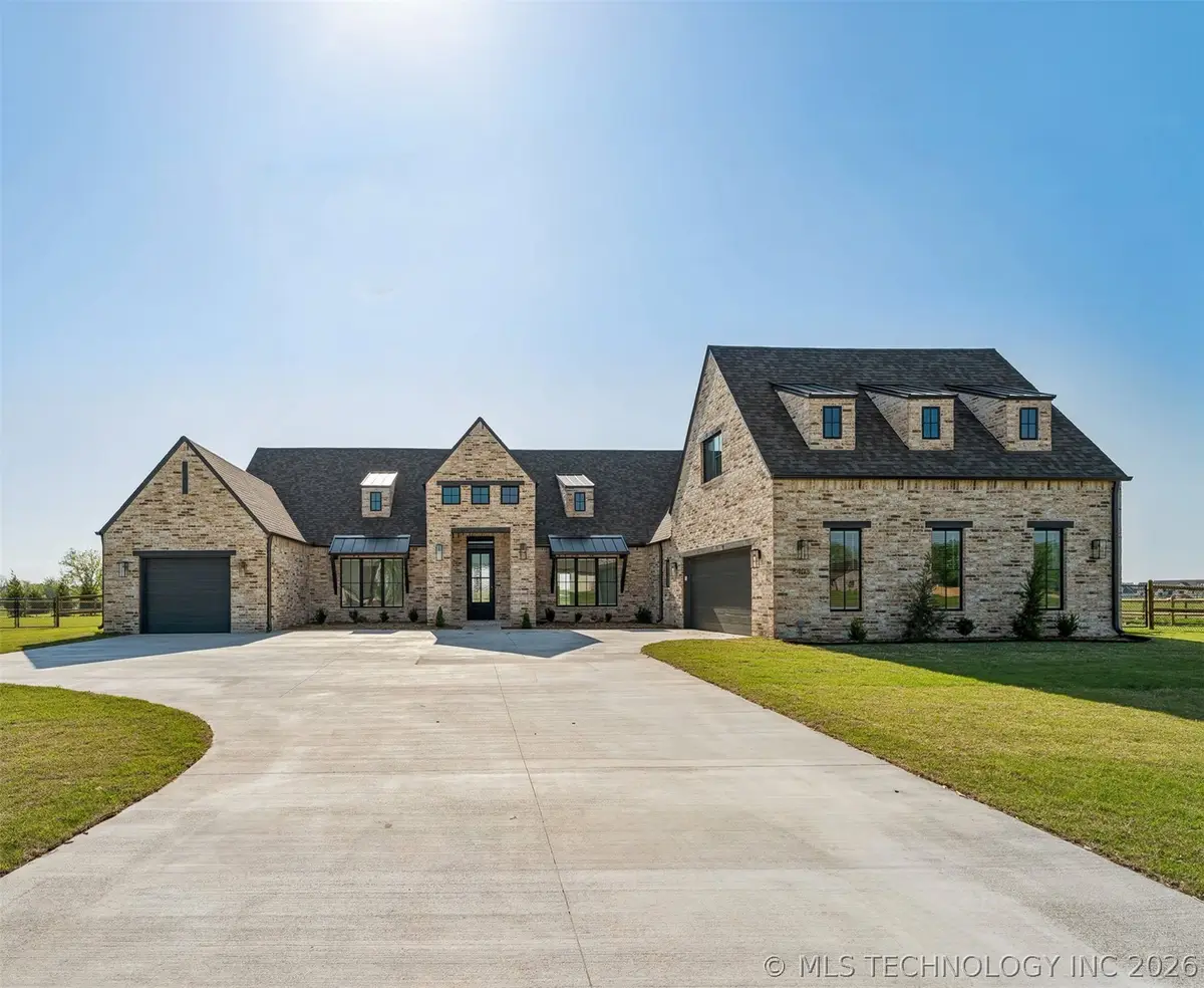 8403 S Timber Wolf Drive, Broken Arrow, OK 74014 - #1