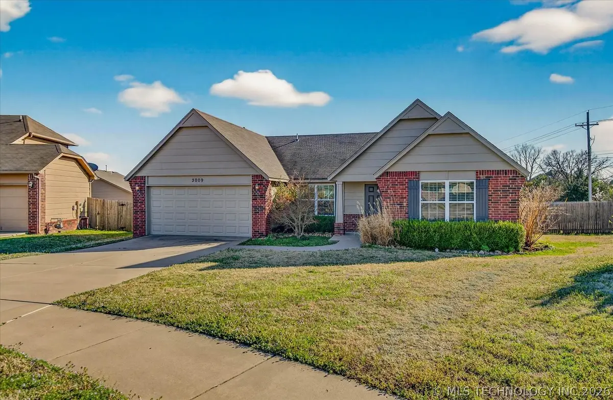 3009 Bryce Circle, Bartlesville, OK 74006 - #1