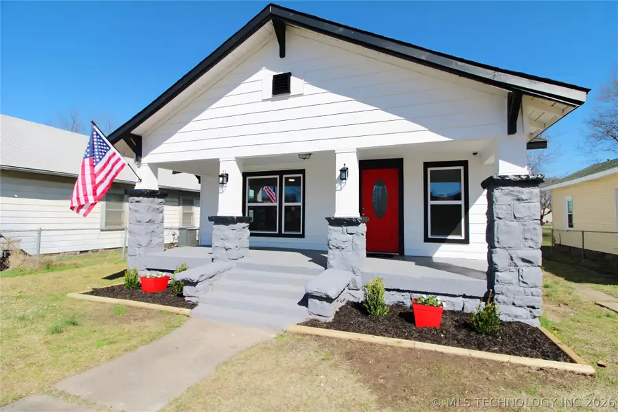 907 E 3rd Street, Okmulgee, OK 74447 - #2