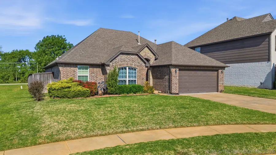 3730 S 13th Place, Broken Arrow, OK 74011 - #2
