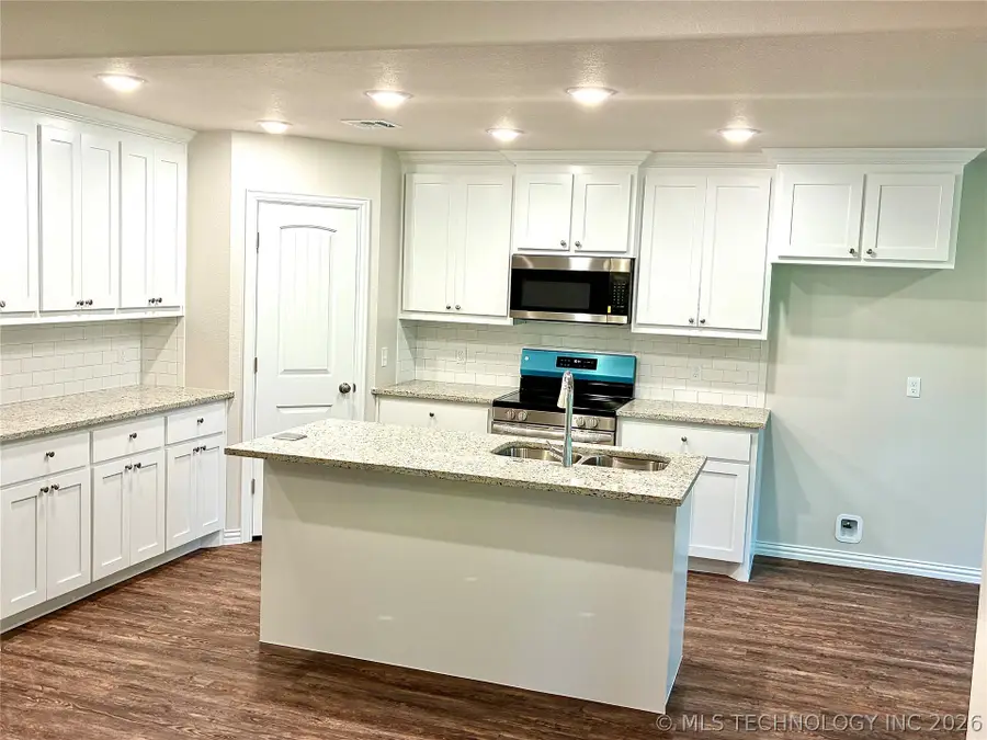 107 Jones Street, Calera, OK 74730 - #3