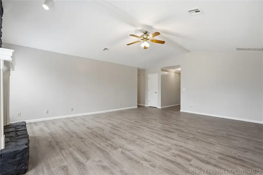 1716 N Butternut Avenue, Broken Arrow, OK 74012 - #3