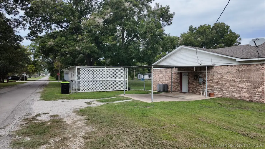 301 N County Line, Allen, OK 74825 - #3