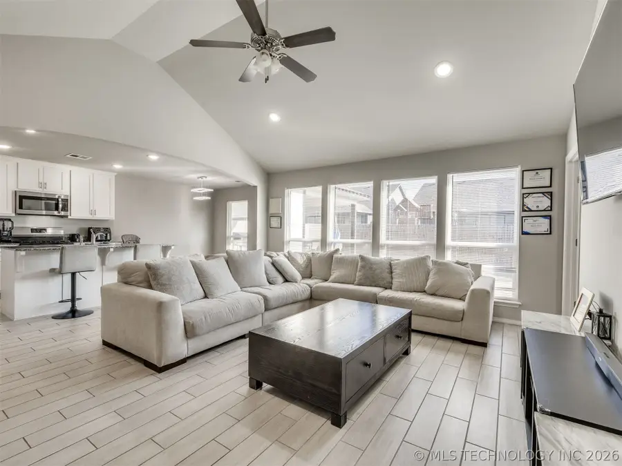 1917 E Van Buren Street, Broken Arrow, OK 74011 - #3