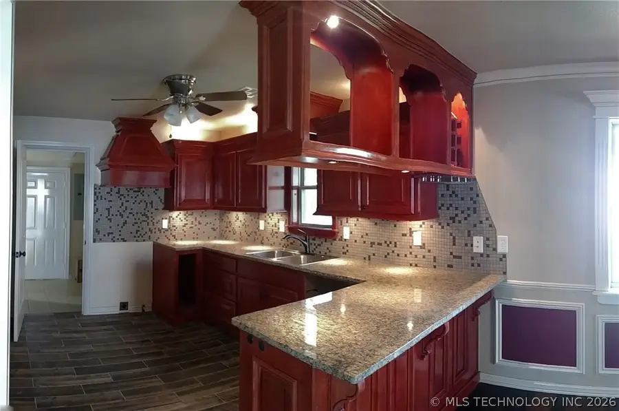 1816 N Atlanta Court, Tulsa, OK 74110 - #3