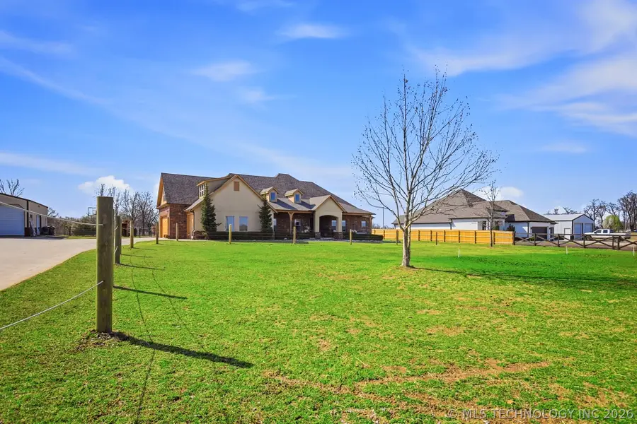 22392 E 141st Street S, Coweta, OK 74429 - #3