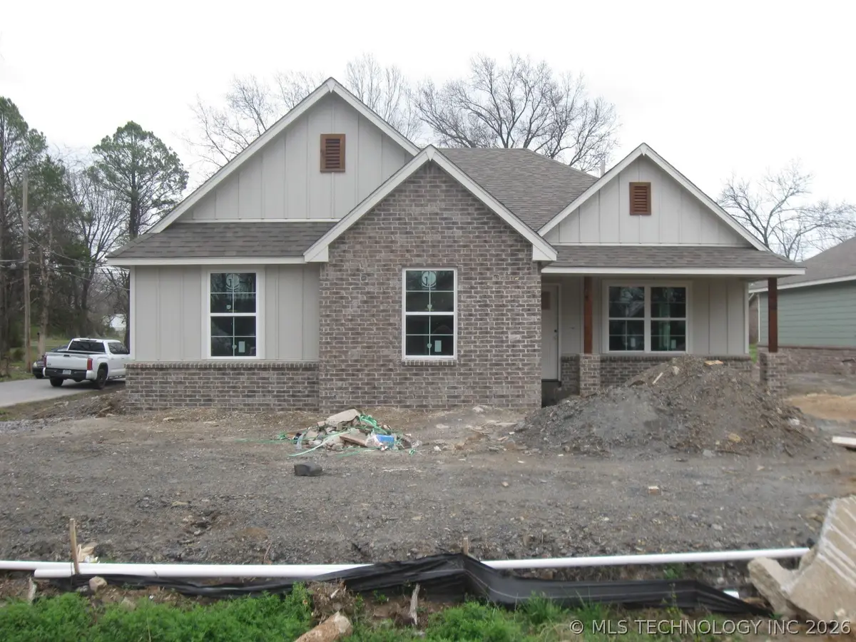 805 S Wood Street, Pryor, OK 74361 - #1