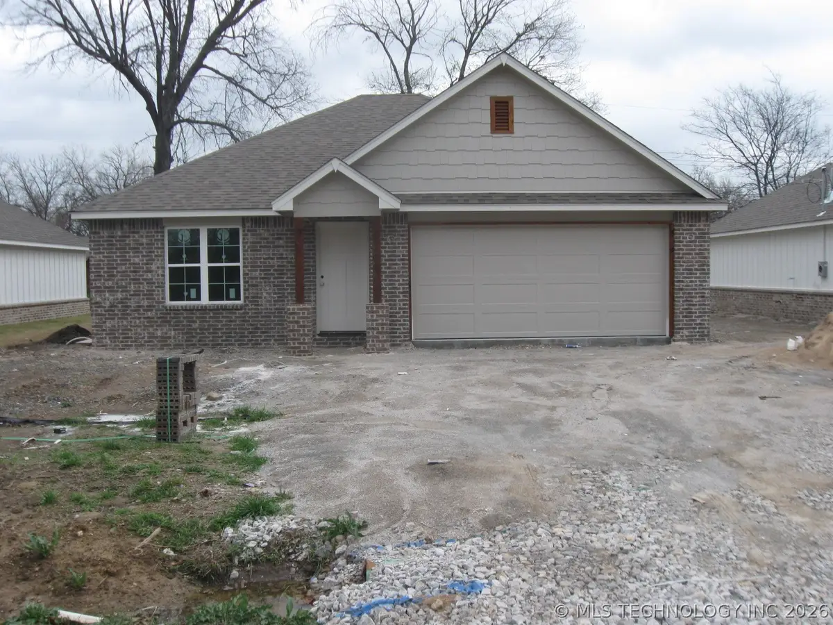 831 S Wood Street, Pryor, OK 74361 - #1