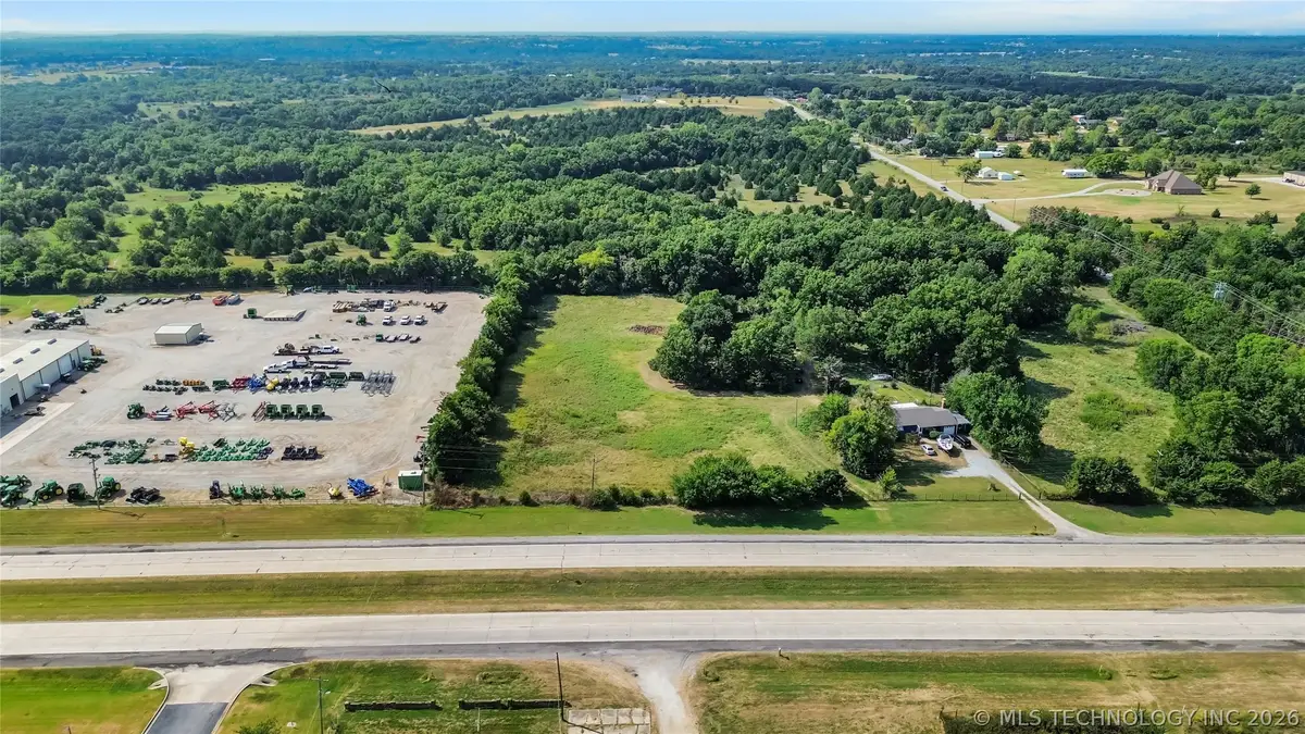 W Broadway, Ardmore, OK 73401 - #1