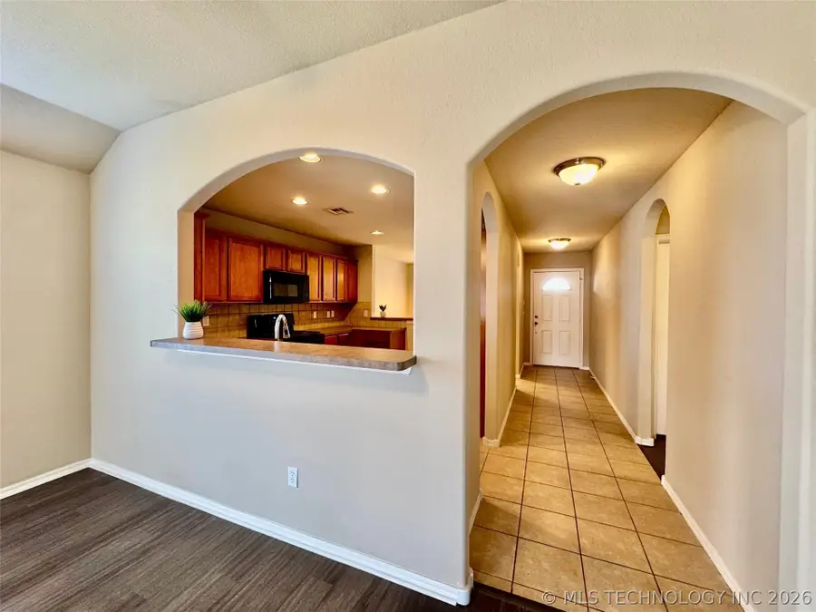 10724 N 146th East Avenue, Owasso, OK 74055 - #3