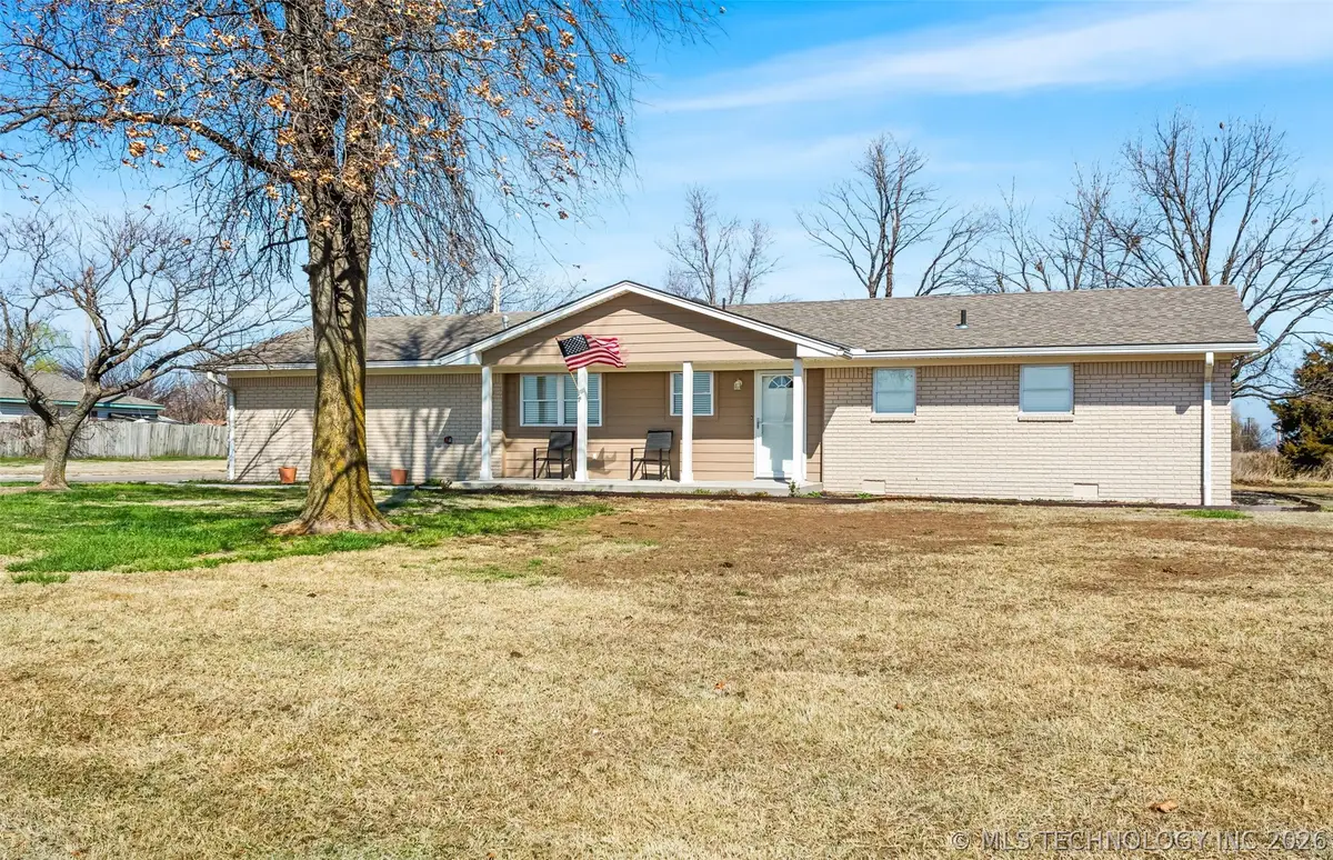 1706 W Ferguson Avenue, Blackwell, OK 74631 - #1