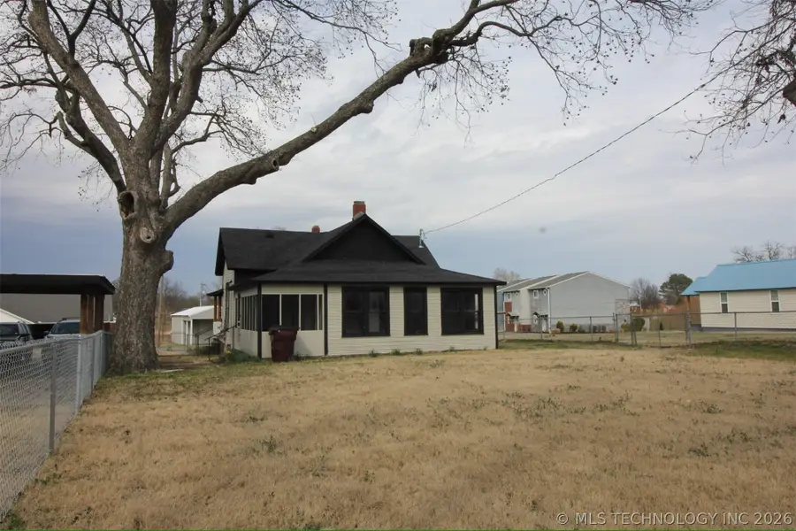 220 Belt Avenue, Eufaula, OK 74432 - #2