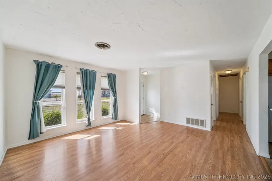 207 N Elgin Avenue, Sperry, OK 74073 - #3