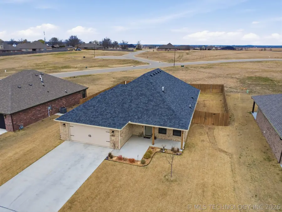 5820 Coldspring Lane, Bartlesville, OK 74006 - #3