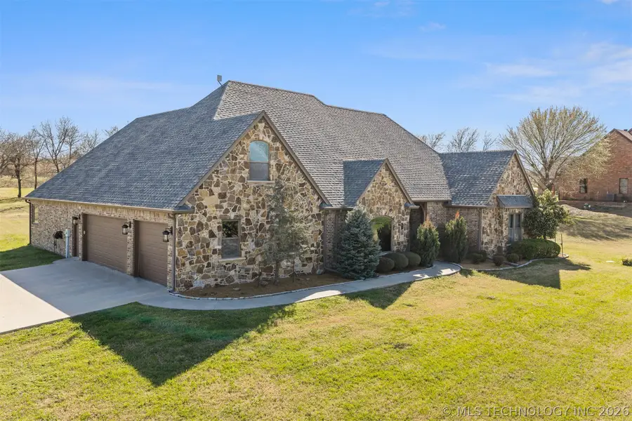 1451 Gateway Road, Ardmore, OK 73401 - #3