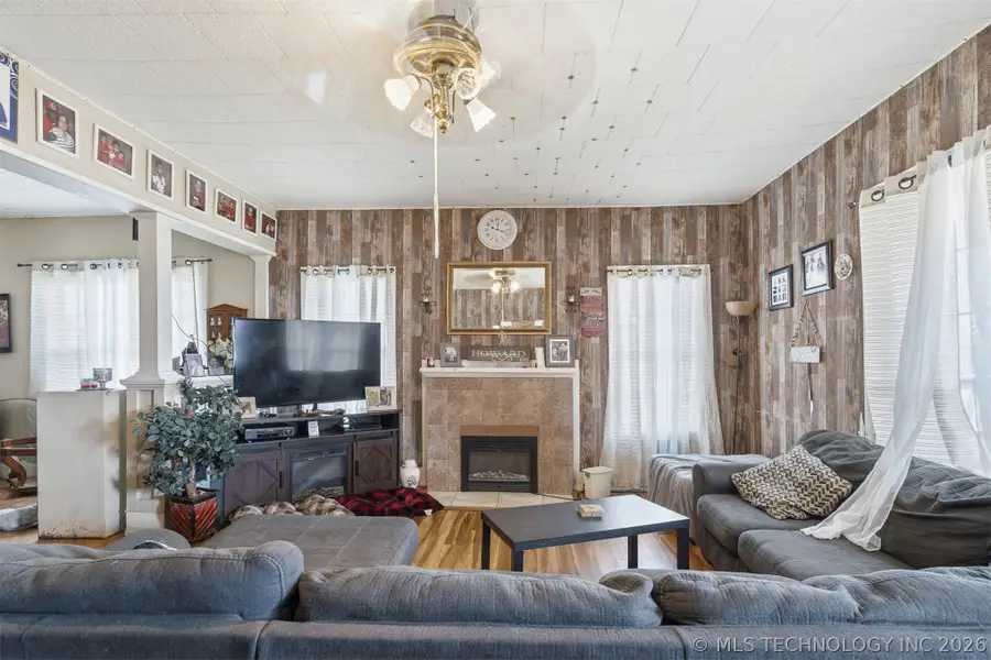 208 S 4th Street, Marietta, OK 73448 - #3