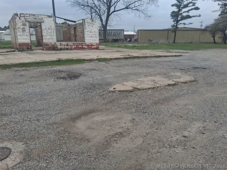 205 S Broadway Street, Coalgate, OK 74538 - #2