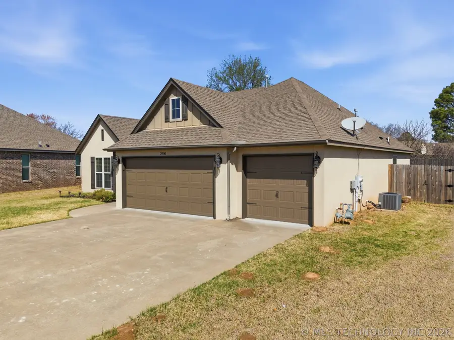 2900 W Mobile Street, Broken Arrow, OK 74011 - #2