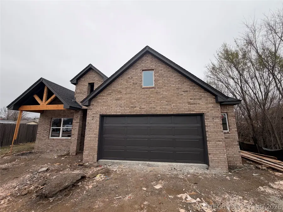 4212 Fairview Road, Bartlesville, OK 74006 - #2