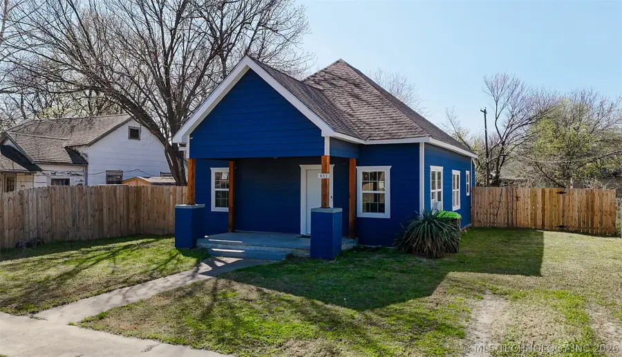 627 W 7th Street, Ada, OK 74820 - #2