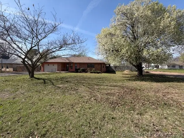 524 N Kelker Street, Holdenville, OK 74848 - #1
