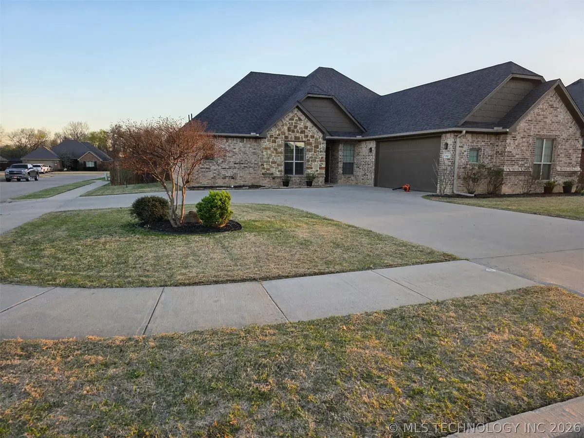 312 Wandering Way, Ardmore, OK 73401 - #1