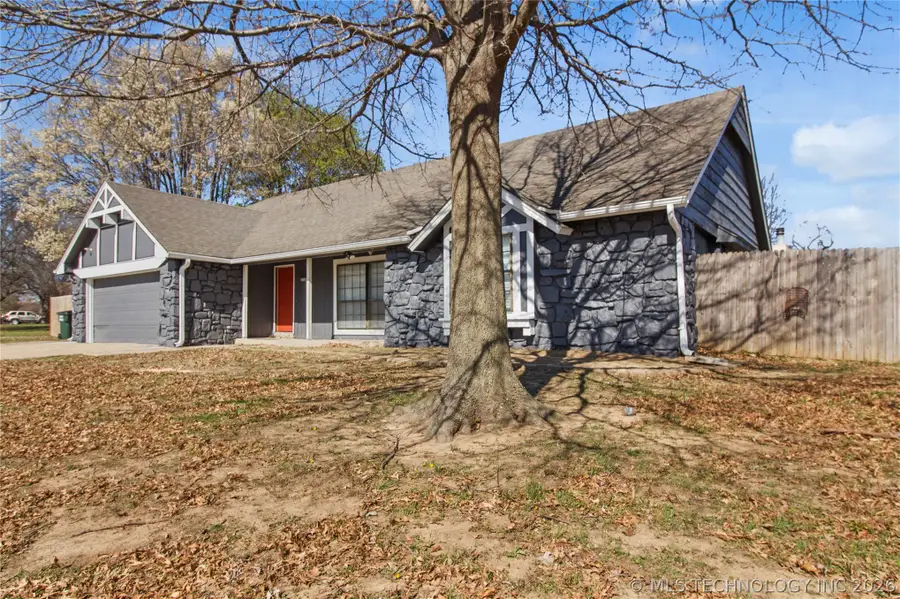 8731 N 121st East Avenue, Owasso, OK 74055 - #2