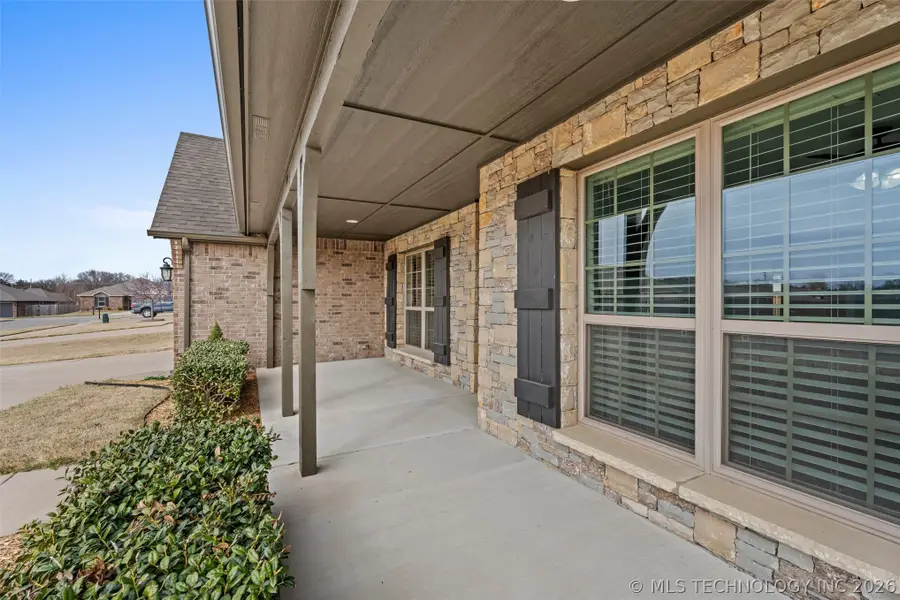 1910 Roman Street, Bartlesville, OK 74006 - #3