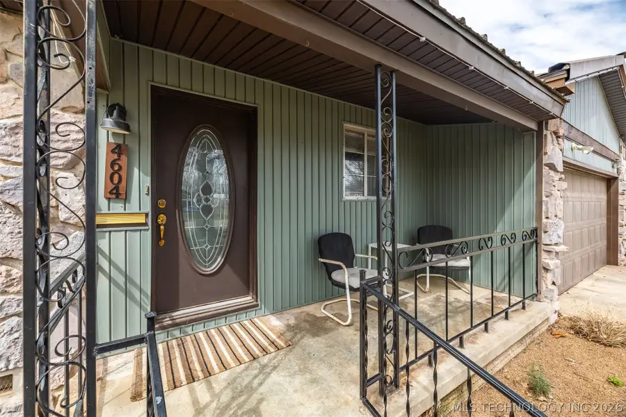 4604 Maple Drive, Sand Springs, OK 74063 - #2