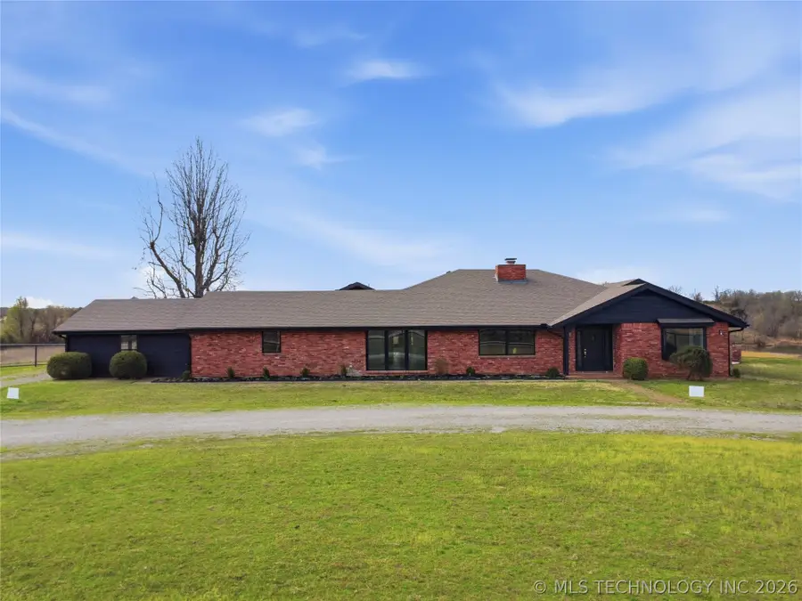 402691 W 2400 Road, Bartlesville, OK 74006 - #2