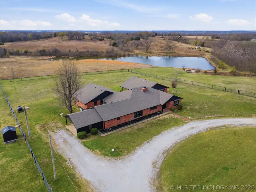 402691 W 2400 Road, Bartlesville, OK 74006 - #3