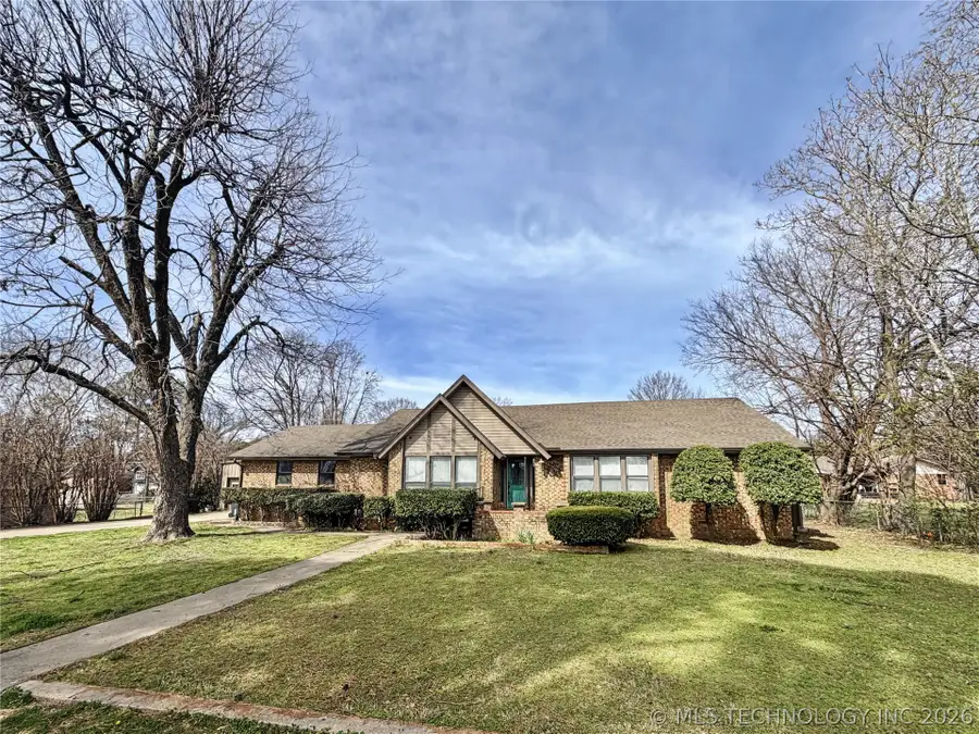 445 E Keetoowah Street, Tahlequah, OK 74464 - #3