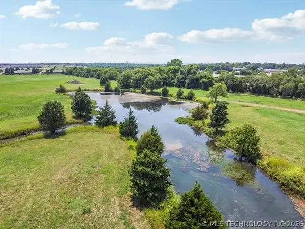 Hwy 60 Road, Bartlesville, OK 74006