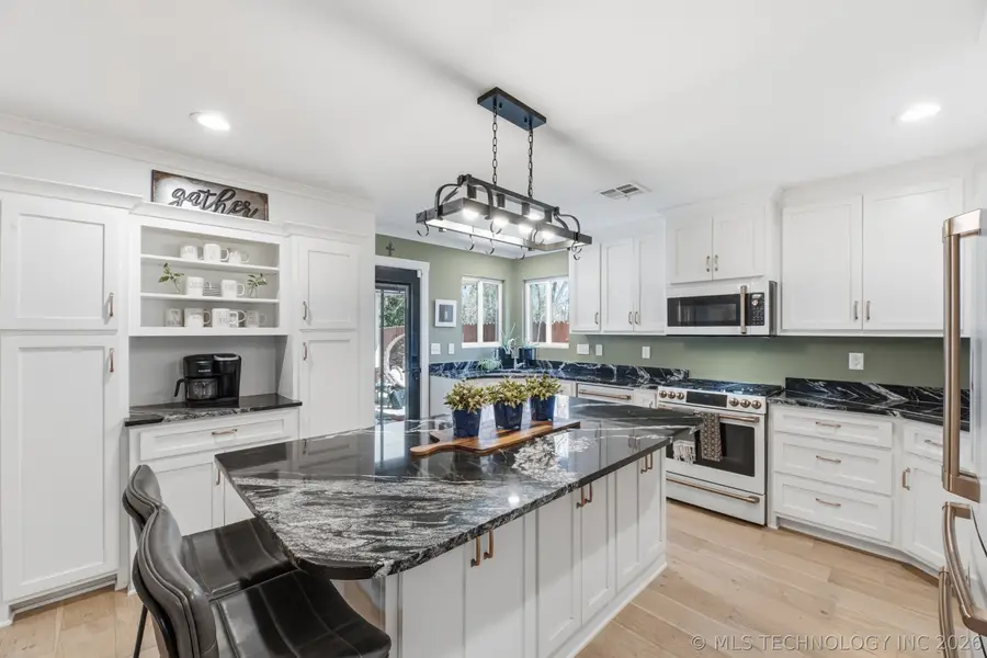 128 S Jackson Street, Broken Arrow, OK 74012 - #3