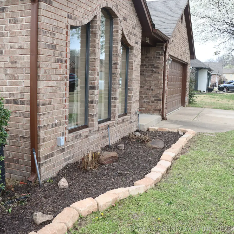 208 S Poplar Avenue, Broken Arrow, OK 74012 - #3