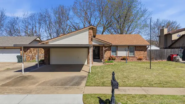 12105 E 79th Circle, Owasso, OK 74055