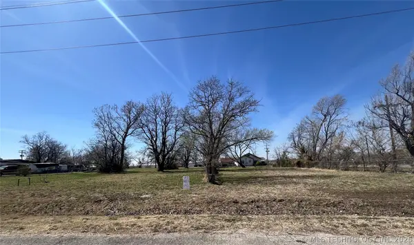 703 S Rogers Avenue, Bartlesville, OK 74003