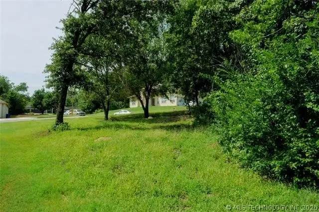 1749 W Pine Place, Tulsa, OK 74127 - #3