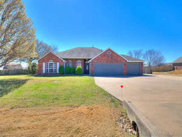 8916 E 105th Street, Owasso, OK 74055