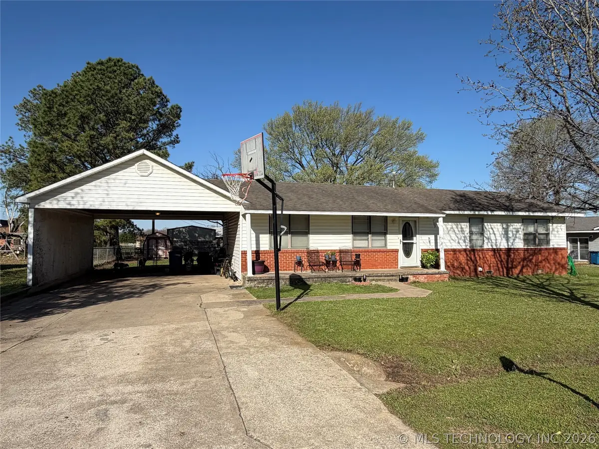 102 S Walnut, Hartshorne, OK 74547 - #1