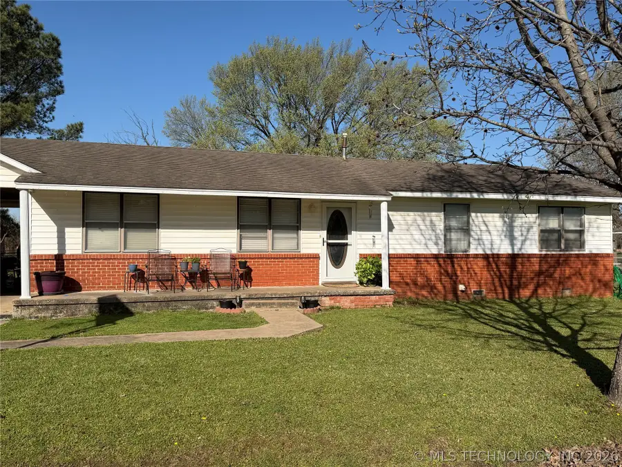 102 S Walnut, Hartshorne, OK 74547 - #2