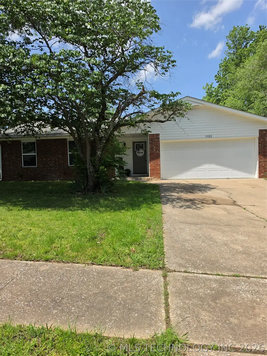 1922 S Muskogee Street, Sapulpa, OK 74066 - #2