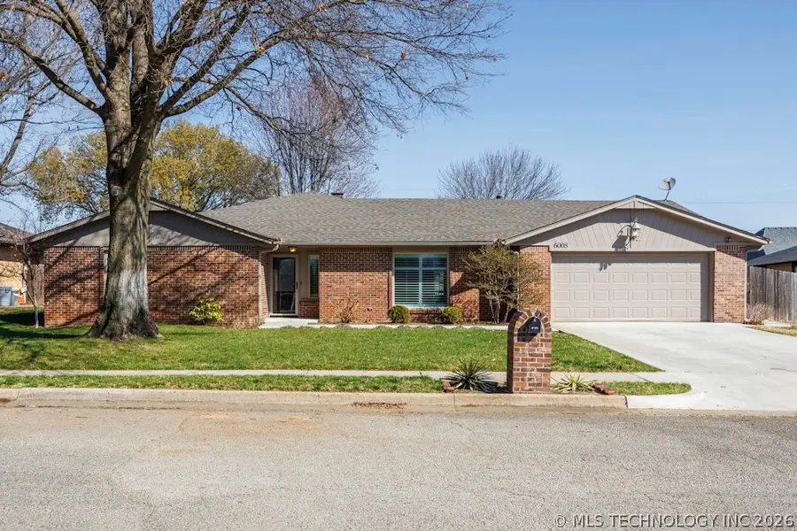 6008 Martin Place, Bartlesville, OK 74006 - #2