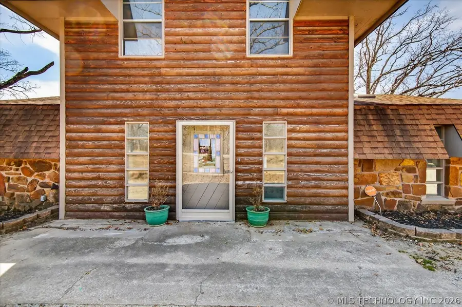 3801 E Mountain Road, Bartlesville, OK 74003 - #3