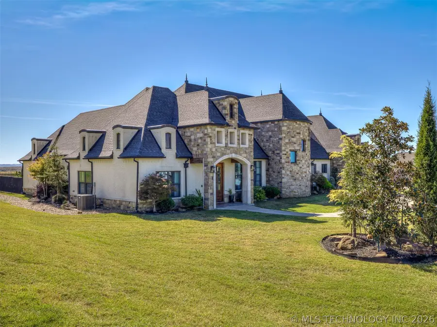 902 Summit Ridge, McAlester, OK 74501 - #2