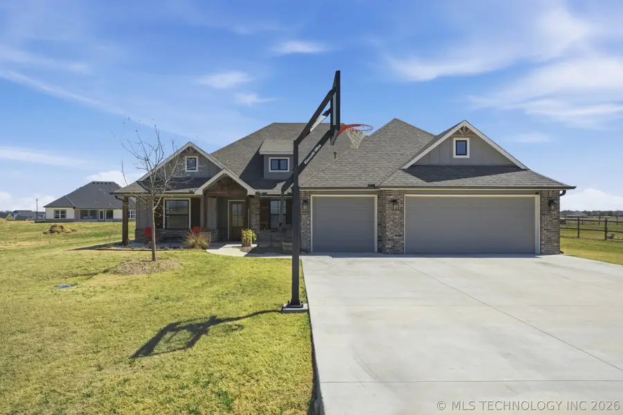 14001 N 54th East Avenue, Collinsville, OK 74021 - #3