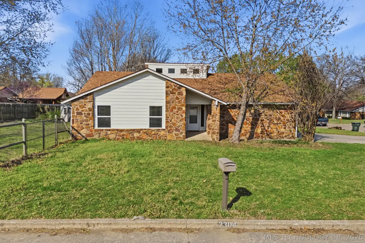 2304 N Dogwood Street, Owasso, OK 74055 - #1