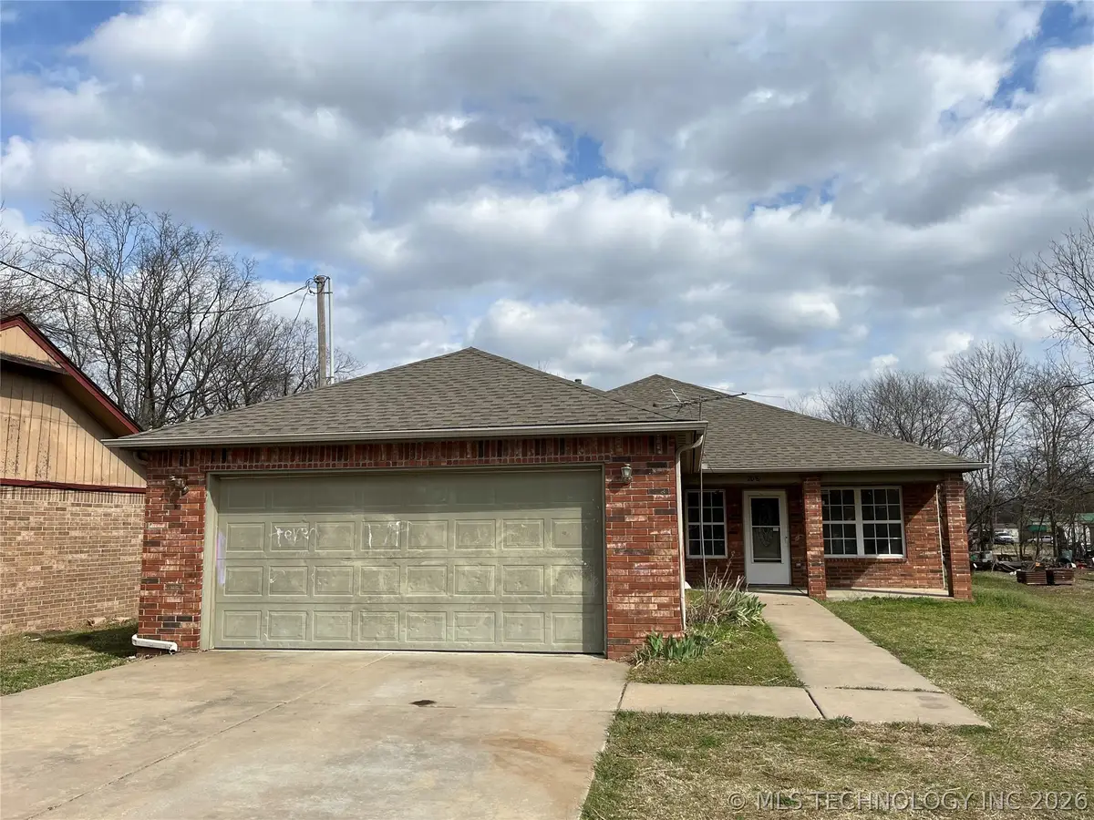 208 S Osage Street, Beggs, OK 74421 - #1