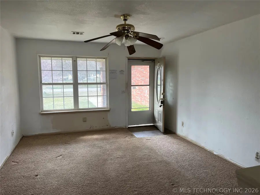 208 S Osage Street, Beggs, OK 74421 - #3