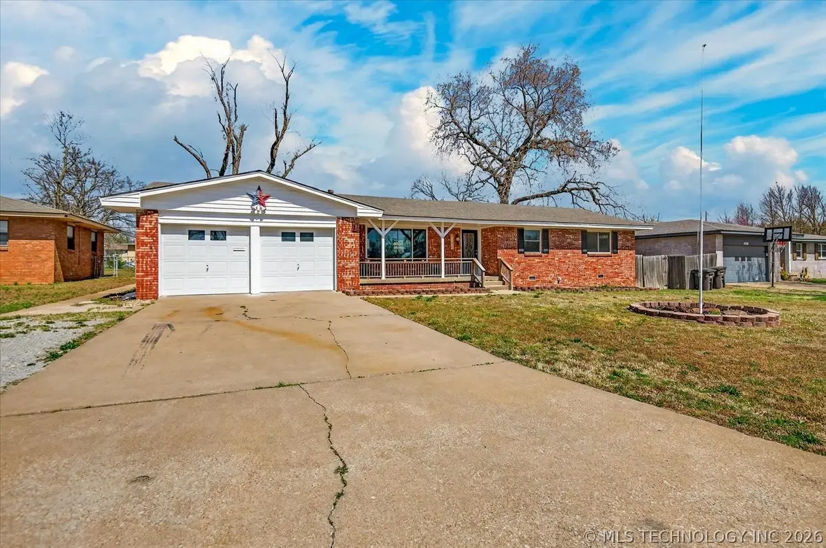 4100 Wayside Drive, Bartlesville, OK 74006 - #1